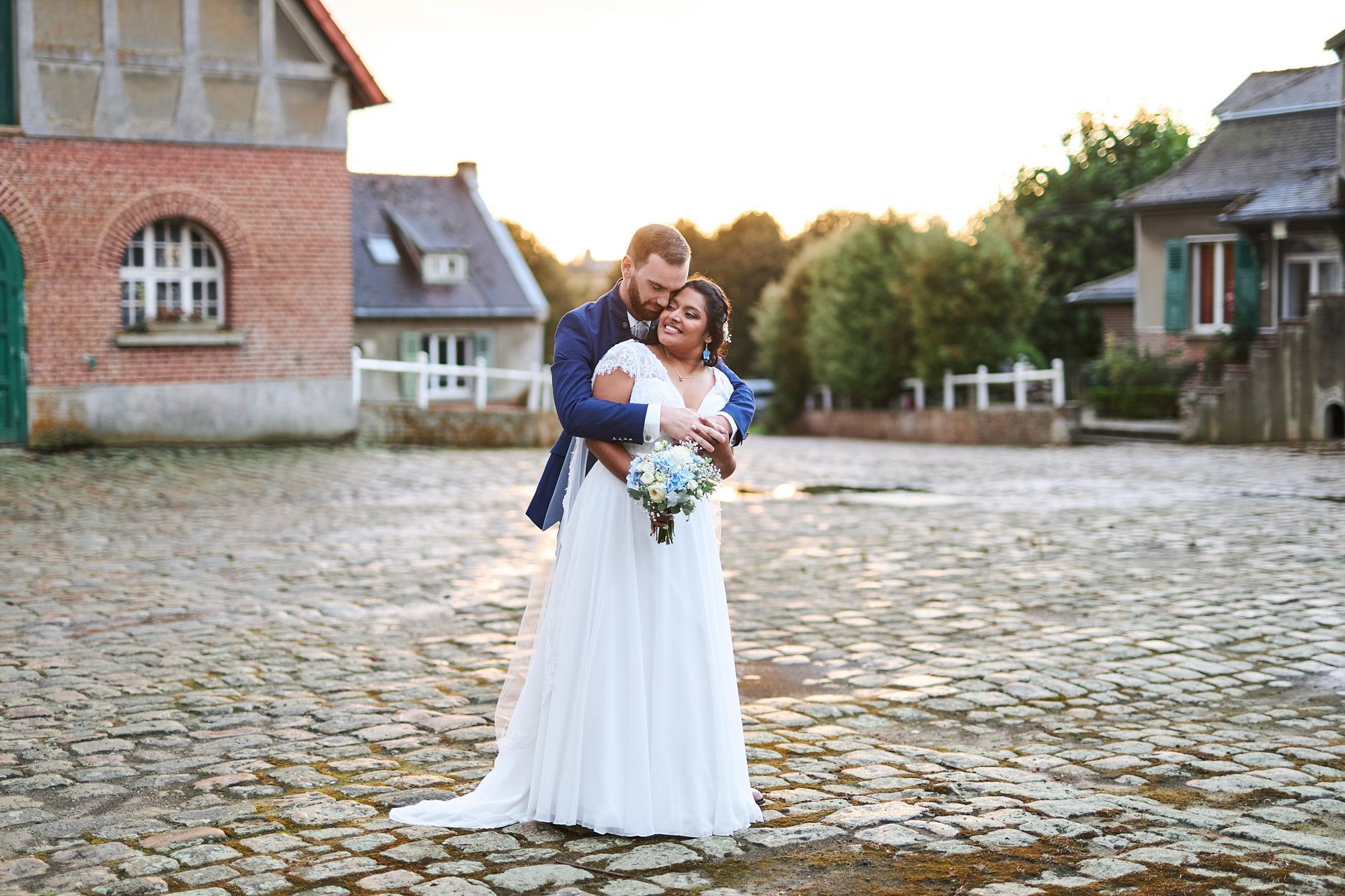 Séance couple pendant un mariage